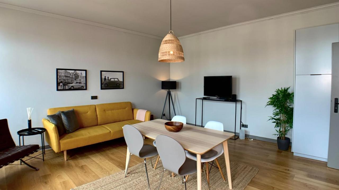Cosy And Modern In Vibrant West